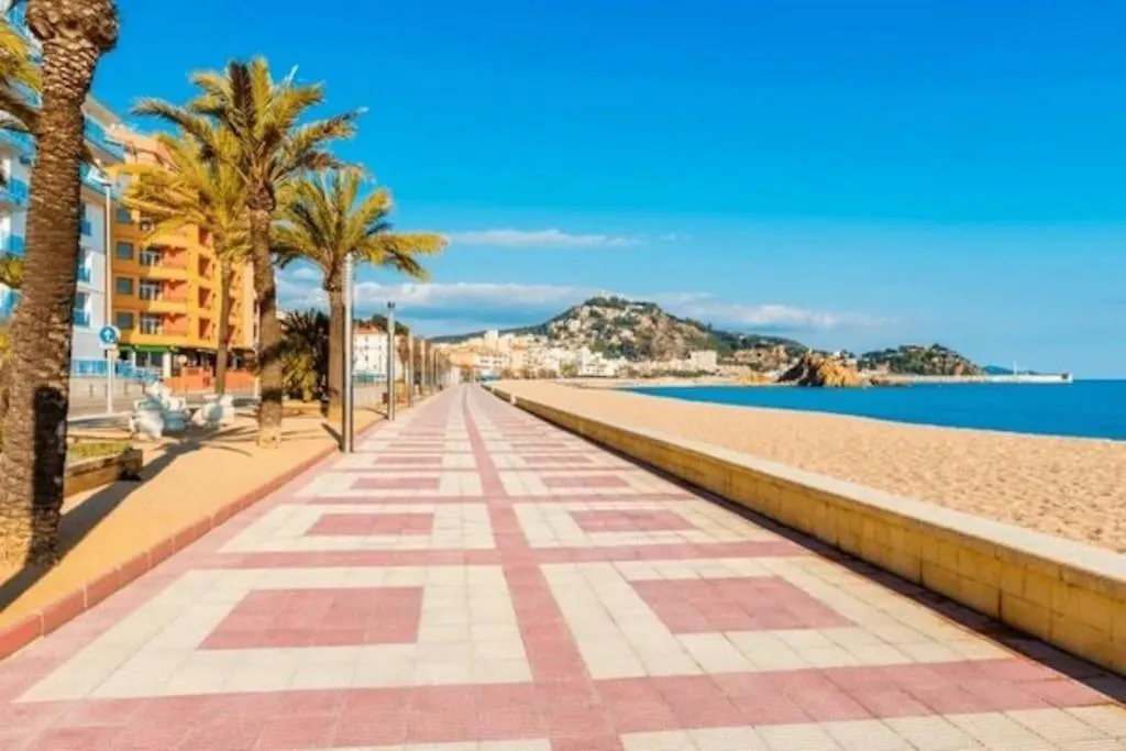 Apartment In Blanes With 2 Bedrooms 0*,  ספרד