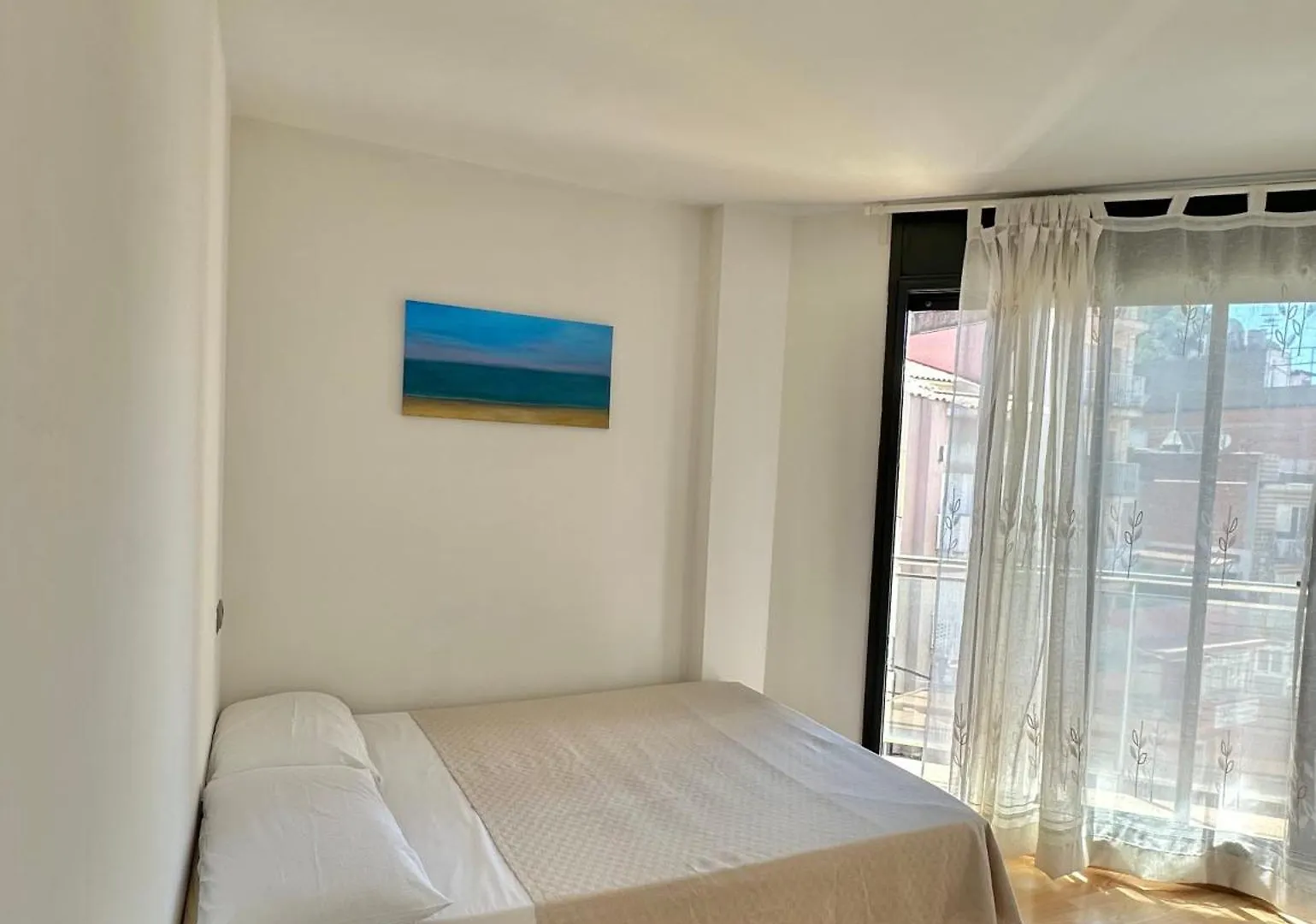 Apartment In Blanes With 2 Bedrooms ספרד